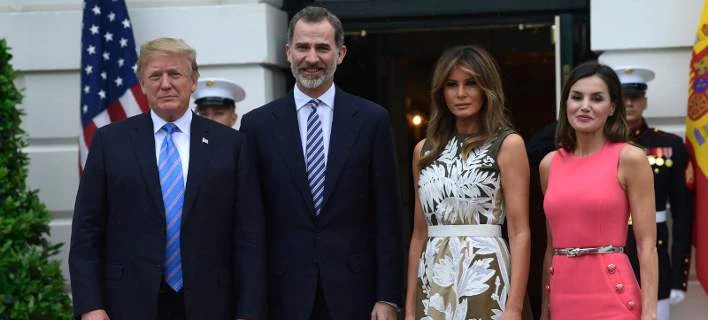 Μελάνια Τραμπ – Βασίλισσα Λετίθια: Έβαλαν γόβες στιλέτο και άναψαν φωτιές (εικόνες)